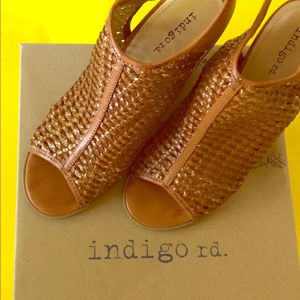 Indigo Rd. Sandals - Picture 2 of 7